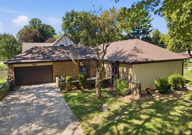 Photo 1 of Manufactured home for sale at 1001 N Hickory Ln, Kokomo, IN 46901 | MLS# 202640448 | Listing updated on 2026-09-30
