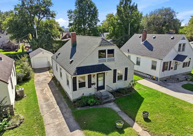Single family home for sale at 522 Curdes Ave, Fort Wayne, IN 46805 | MLS# 202640454