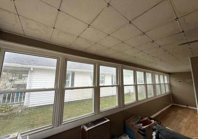 Photo 2 of Single family home for sale at 905 W Woodland Ave, Kokomo, IN 46902 | MLS# 202640464 | Listing updated on 2026-10-26