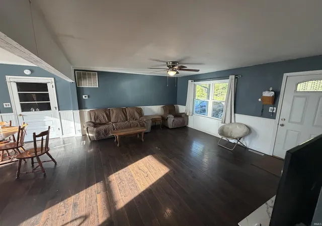 Photo 2 of Manufactured home for sale at 280 Nw 9th Street, Linton, IN 47441 | MLS# 202640465 | Listing updated on 2026-10-06
