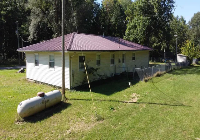 Photo 2 of Manufactured home for sale at 2032 E 300 North, Rochester, IN 46975 | MLS# 202640466 | Listing updated on 2026-10-13