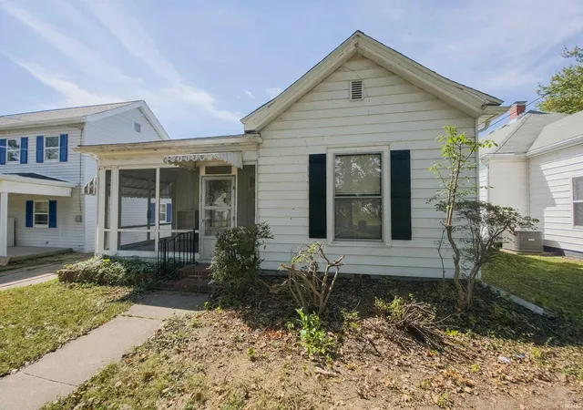 Manufactured home for sale at 1126 N Mulberry St, Mount Carmel, IL 62863 | MLS# 202640486