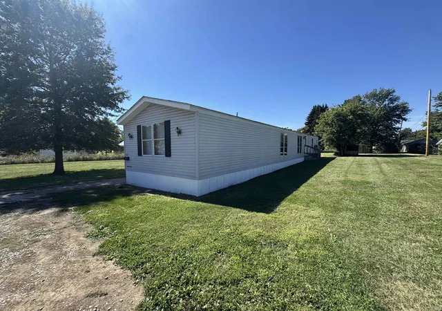 Photo 2 of Manufactured home for sale at 80 Se 11th Street, Linton, IN 47441 | MLS# 202640492 | Listing updated on 2026-10-08