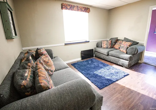 Photo 4 of Manufactured home for sale at 715 Chestnut St, Mount Carmel, IL 62863 | MLS# 202640537 | Listing updated on 2026-09-30