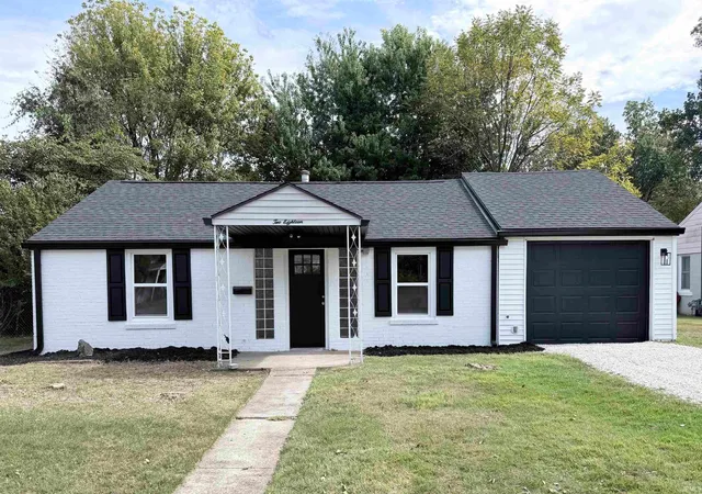 Photo 1 of Sale Pending at 218 S Iroquois Dr, Evansville, IN 47714 | MLS# 202640593 | Listing updated on 2026-10-02