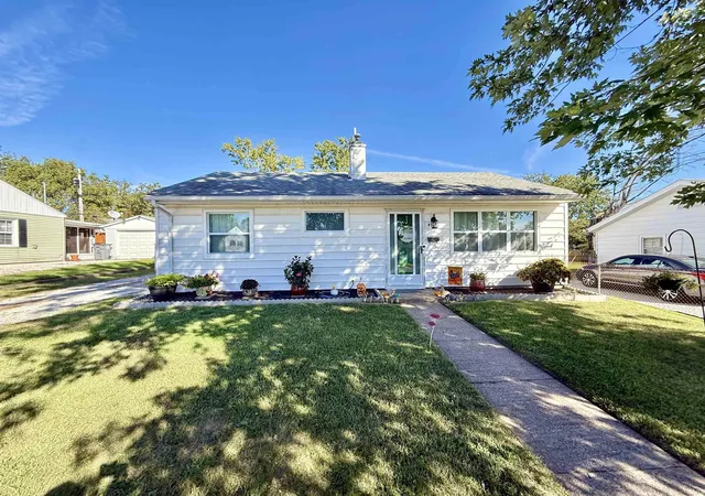 Photo 1 of Manufactured home for sale at 4917 Sherbrooke Rd, Evansville, IN 47710 | MLS# 202640611 | Listing updated on 2026-10-08