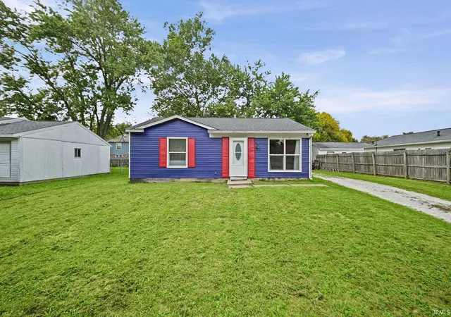 Photo 1 of Manufactured home for sale at 3236 Pipers Glen Dr, Lafayette, IN 47909 | MLS# 202640623 | Listing updated on 2026-10-15