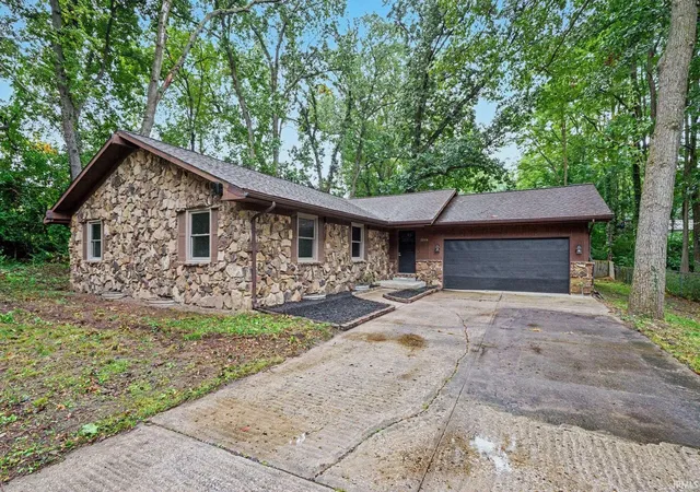 Photo 1 of Manufactured home for sale at 18304 Cypress Dr, South Bend, IN 46637 | MLS# 202640638 | Listing updated on 2026-10-01