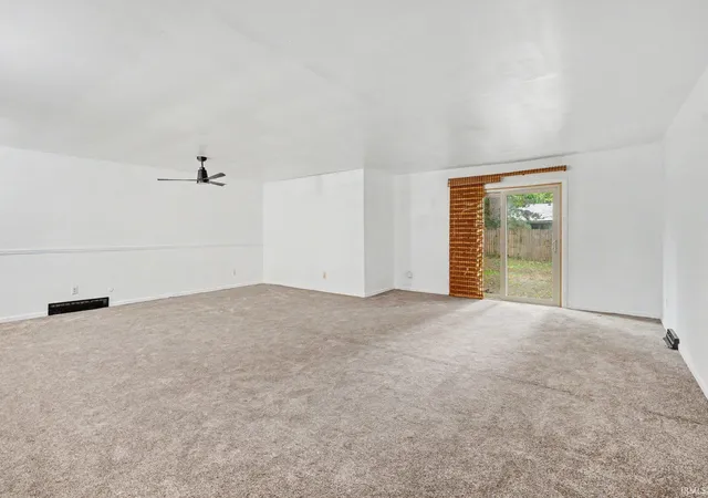 Photo 3 of Manufactured home for sale at 18304 Cypress Dr, South Bend, IN 46637 | MLS# 202640638 | Listing updated on 2026-10-01