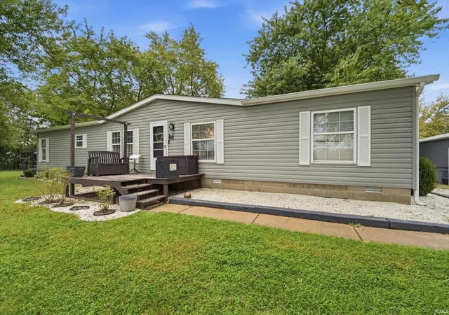 Photo 3 of Manufactured home for sale at 10911 E 200 North Rd, Lafayette, IN 47905 | MLS# 202640678 | Listing updated on 2026-10-14