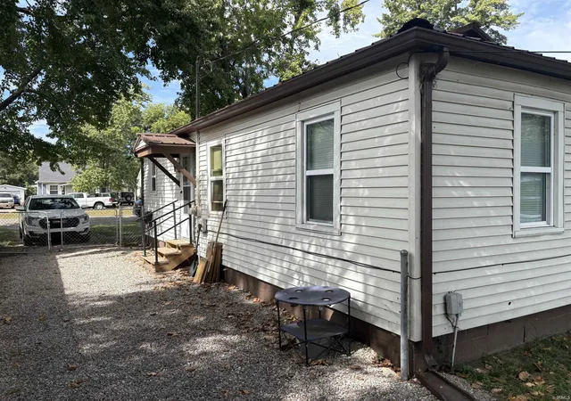 Photo 3 of Manufactured home for sale at 2559 Longworth Ct, Evansville, IN 47711 | MLS# 202640705 | Listing updated on 2026-10-06