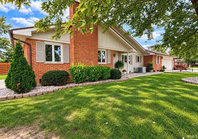 Photo 2 of Condo for sale at 2703 Executive Ct, Kokomo, IN 46902 | MLS# 202640706 | Listing updated on 2026-10-08