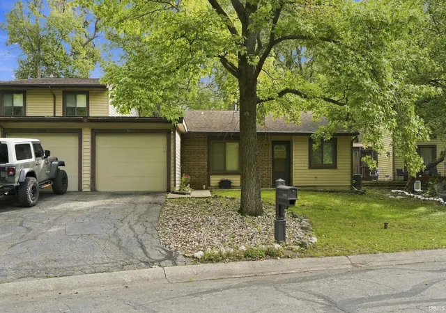 Condo for sale at 5066 Stellhorn Rd, Fort Wayne, IN 46815 | MLS# 202640713