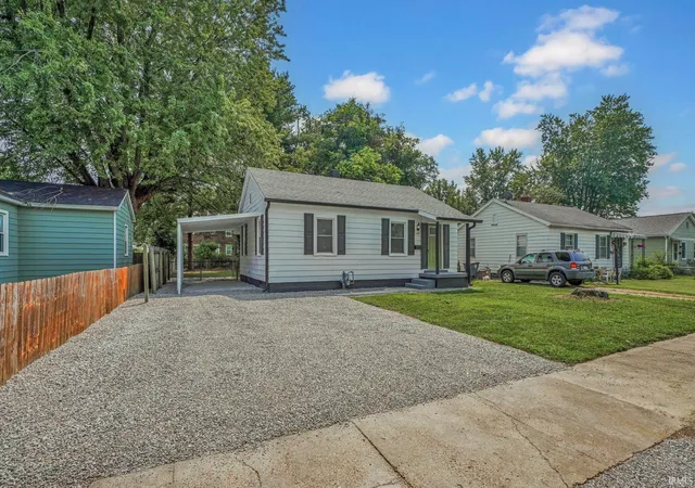 Photo 2 of Manufactured home for sale at 1106 S Boeke Rd, Evansville, IN 47714 | MLS# 202640744 | Listing updated on 2026-10-01
