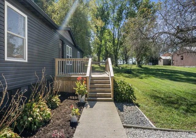 Photo 2 of Manufactured home for sale at 975 E Co Rd 900 N, Orleans, IN 47452 | MLS# 202640752 | Listing updated on 2026-10-08