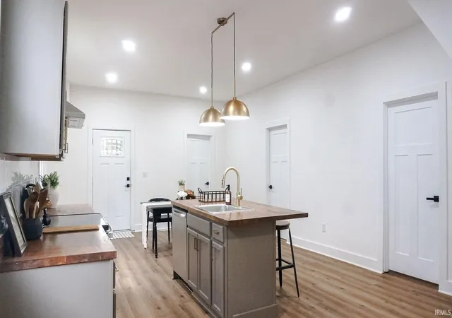 Photo 3 of Manufactured home for sale at 3139 Broadway Ave, Evansville, IN 47712 | MLS# 202640755 | Listing updated on 2026-10-16