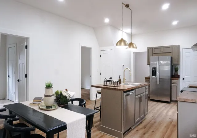 Photo 3 of Manufactured home for sale at 3139 Broadway Ave, Evansville, IN 47712 | MLS# 202640755 | Listing updated on 2026-10-16