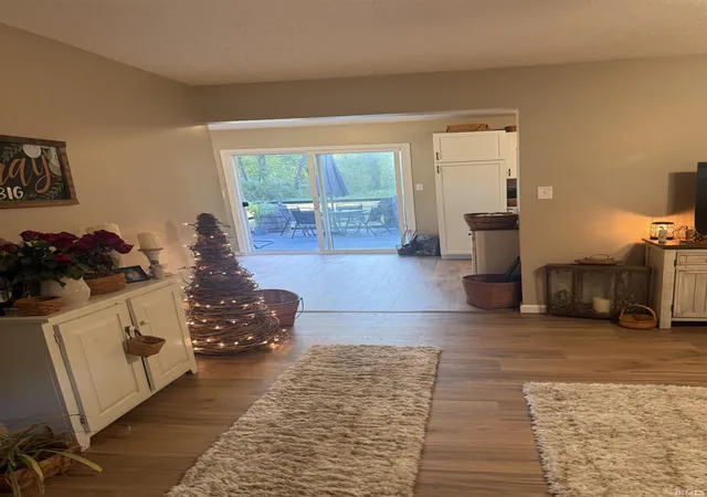 Photo 3 of Manufactured home for sale at 14572 S Shakamak Ests Dr, Jasonville, IN 47438 | MLS# 202640768 | Listing updated on 2026-10-20