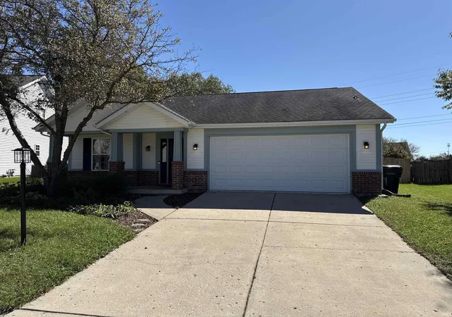 Photo 2 of Sale Pending at 3311 Crosspoint Ct S, Lafayette, IN 47909 | MLS# 202640809 | Listing updated on 2026-10-23