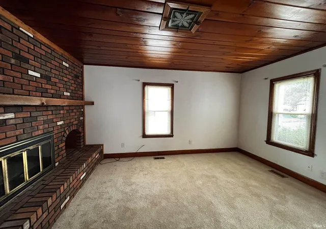 Photo 2 of Manufactured home for sale at 1317 Lodge Ave, Evansville, IN 47714 | MLS# 202640860 | Listing updated on 2026-10-20