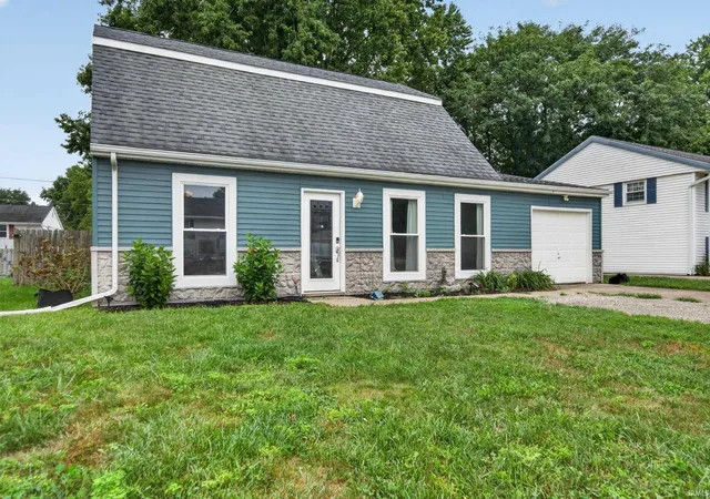 Photo 3 of Manufactured home for sale at 2302 Baton Rouge Dr, Kokomo, IN 46902 | MLS# 202640875 | Listing updated on 2026-10-19