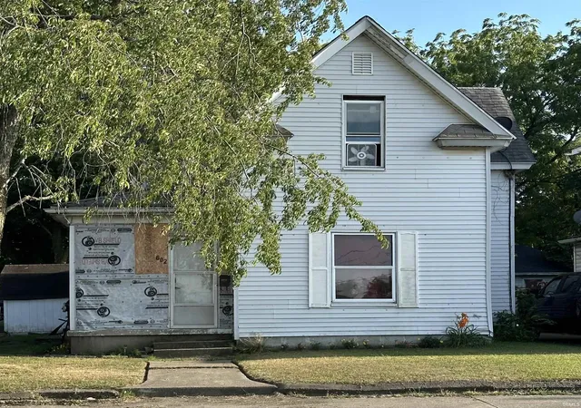 Photo 1 of Sale Pending at 602 W Indiana Ave, South Bend, IN 46613 | MLS# 202640878 | Listing updated on 2026-10-13