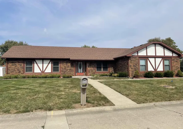 Photo 1 of Manufactured home for sale at 3300 W Twickingham Dr, Muncie, IN 47304 | MLS# 202640882 | Listing updated on 2026-10-02