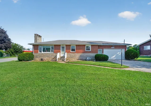 Manufactured home for sale at 1021 W South St, Bremen, IN 46506 | MLS# 202640892