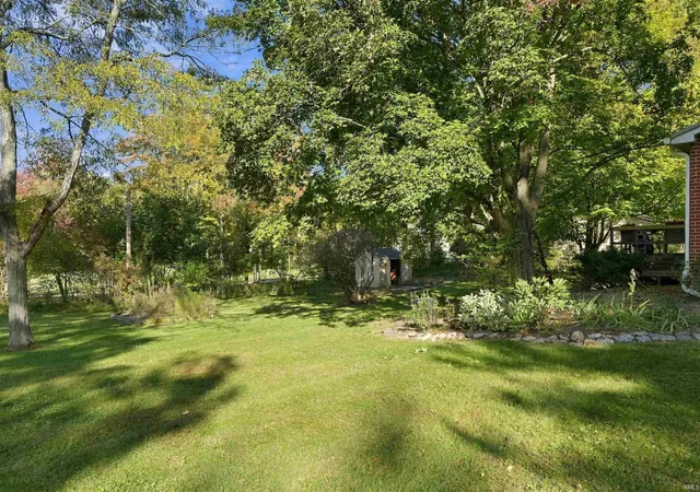 Photo 4 of Sale Pending at 16 S Stickler Rd, Columbia City, IN 46725 | MLS# 202640938 | Listing updated on 2026-10-11