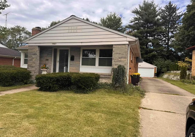 Photo 1 of Manufactured home for sale at 1927 Rockne Dr, South Bend, IN 46617 | MLS# 202640942 | Listing updated on 2026-10-02