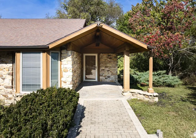 Photo 2 of Sale Pending at 1201 N Pinebark Ct, Muncie, IN 47304 | MLS# 202640944 | Listing updated on 2026-10-16