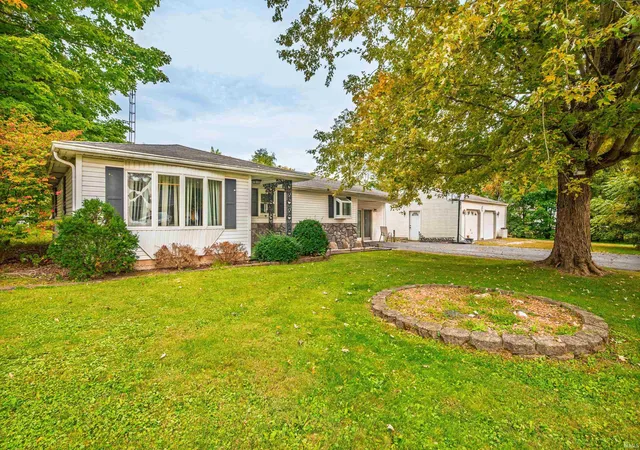 Photo 2 of Manufactured home for sale at 104 N Bennett St, Muncie, IN 47303 | MLS# 202640945 | Listing updated on 2026-10-14