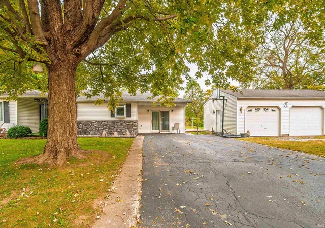 Photo 31 of Manufactured home for sale at 104 N Bennett St, Muncie, IN 47303 | MLS# 202640945 | Listing updated on 2026-10-14