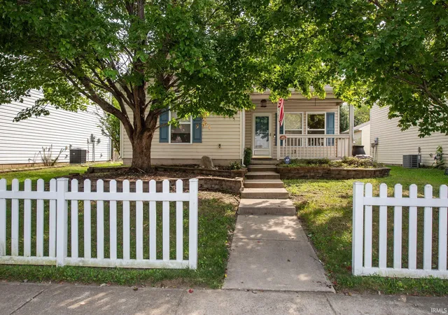 Manufactured home for sale at 401 Erie St, Lafayette, IN 47904 | MLS# 202640951