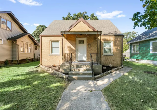 Photo 1 of Single family home for sale at 1313 College St, South Bend, IN 46628 | MLS# 202640966 | Listing updated on 2026-10-02
