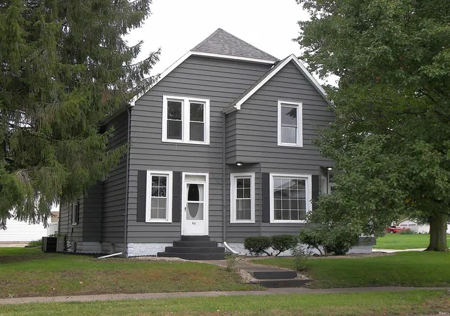 Photo 1 of Single family home for sale at 402 W Rochester St, Akron, IN 46910 | MLS# 202640986 | Listing updated on 2026-10-08
