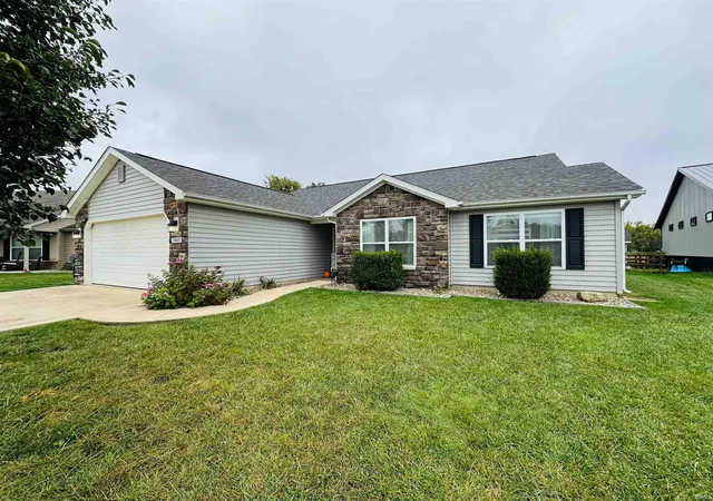 Photo 2 of Sale Pending at 7805 W Frankie Dr, Yorktown, IN 47396 | MLS# 202640990 | Listing updated on 2026-10-19