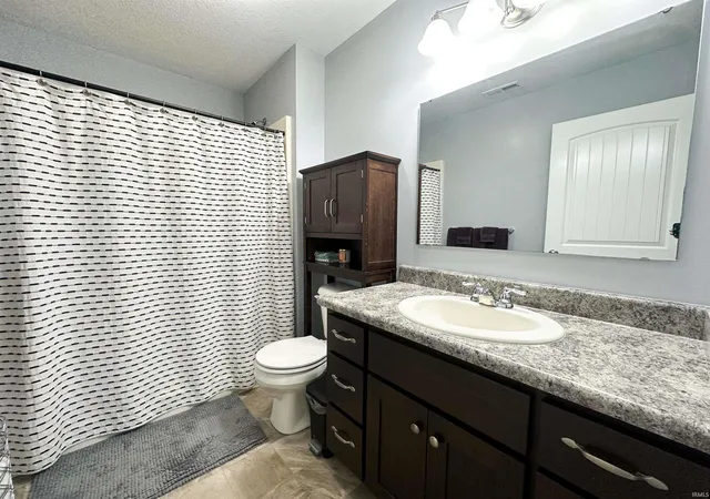 Photo 3 of Sale Pending at 7805 W Frankie Dr, Yorktown, IN 47396 | MLS# 202640990 | Listing updated on 2026-10-19
