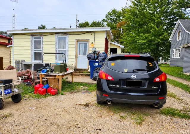 Manufactured home for sale at 62 N Jackson St, Andrews, IN 46702 | MLS# 202641019
