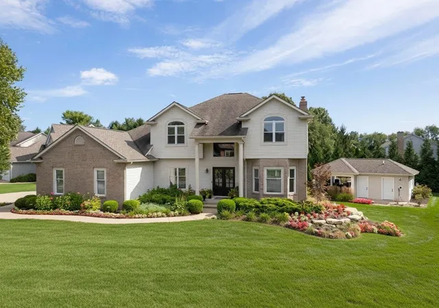Photo 1 of Sale Pending at 50600 Glenshire Ct, Granger, IN 46530 | MLS# 202641030 | Listing updated on 2026-10-09