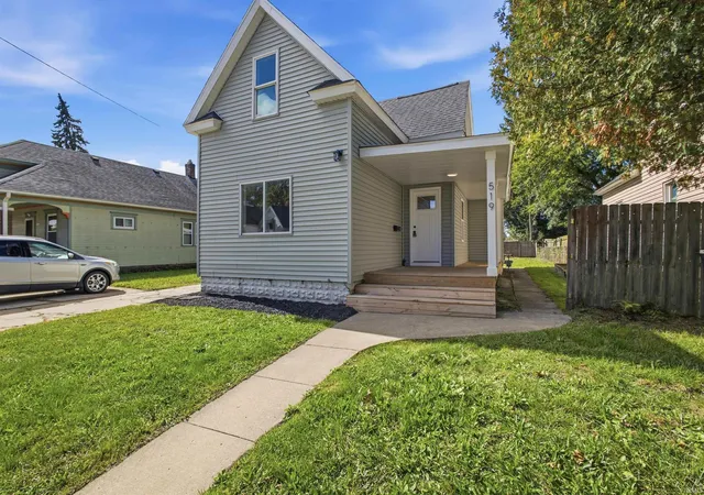 Photo 2 of Manufactured home for sale at 519 S Grant St, South Bend, IN 46619 | MLS# 202641072 | Listing updated on 2026-10-22