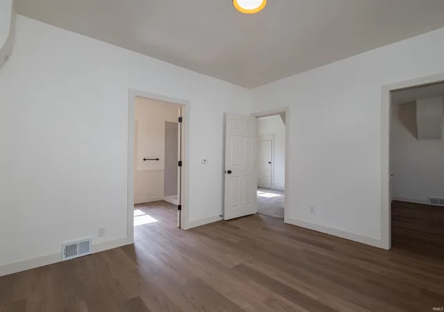 Photo 3 of Manufactured home for sale at 519 S Grant St, South Bend, IN 46619 | MLS# 202641072 | Listing updated on 2026-10-22