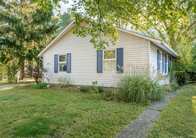 Photo 3 of Manufactured home for sale at 3018 Wilder Dr, South Bend, IN 46615 | MLS# 202641098 | Listing updated on 2026-10-06