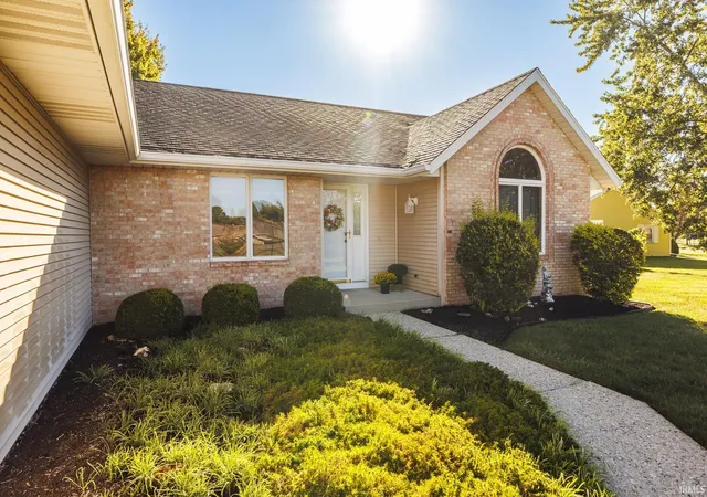 Photo 3 of Manufactured home for sale at 5414 N Vista View Dr, Muncie, IN 47304 | MLS# 202641104 | Listing updated on 2026-10-12