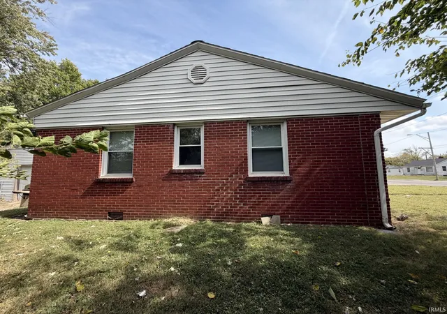 Photo 3 of Manufactured home for sale at 1800 Covert Ave, Evansville, IN 47714 | MLS# 202641114 | Listing updated on 2026-10-06