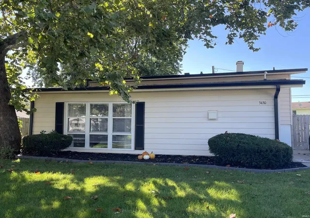 Photo 2 of Manufactured home for sale at 3430 Westover St, Peru, IN 46970 | MLS# 202641116 | Listing updated on 2026-10-16