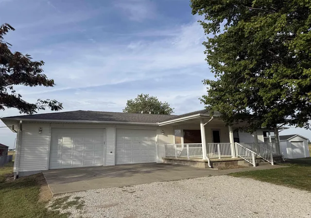 Photo 1 of Sale Pending at 11553 Sand Barrens Ln, Saint Francisville, IL 62460 | MLS# 202641136 | Listing updated on 2026-10-07