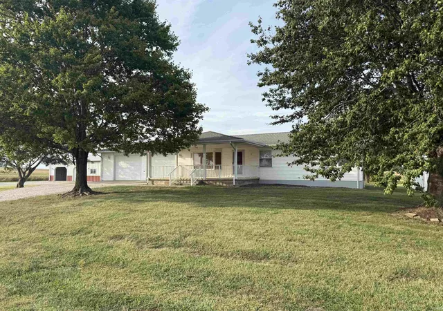 Photo 2 of Sale Pending at 11553 Sand Barrens Ln, Saint Francisville, IL 62460 | MLS# 202641136 | Listing updated on 2026-10-07