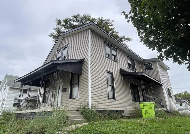 Single family home for sale at 305 N Lafontaine St, Huntington, IN 46750 | MLS# 202641179