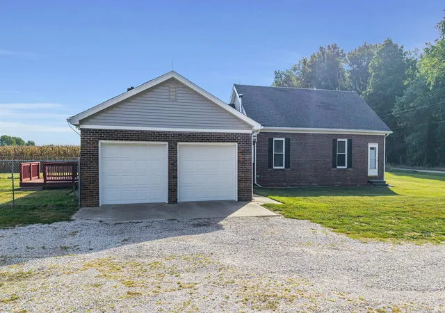 Photo 4 of Sale Pending at 5680 W 1000 South, Owensville, IN 47665 | MLS# 202641203 | Listing updated on 2026-10-17